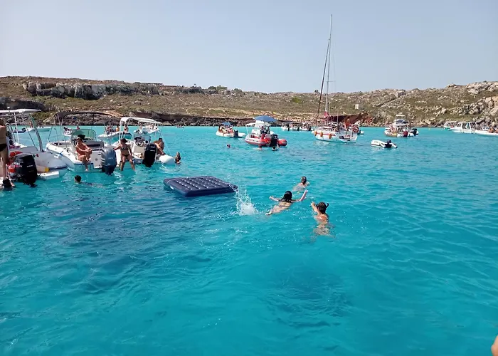 Rosso לינה וארוחת בוקר מרסאלה